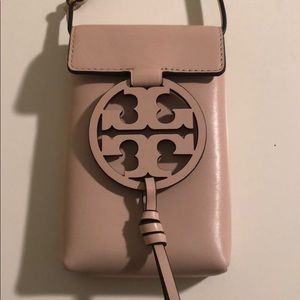 Tory Burch Miller Phone crossbody in Shell Pink